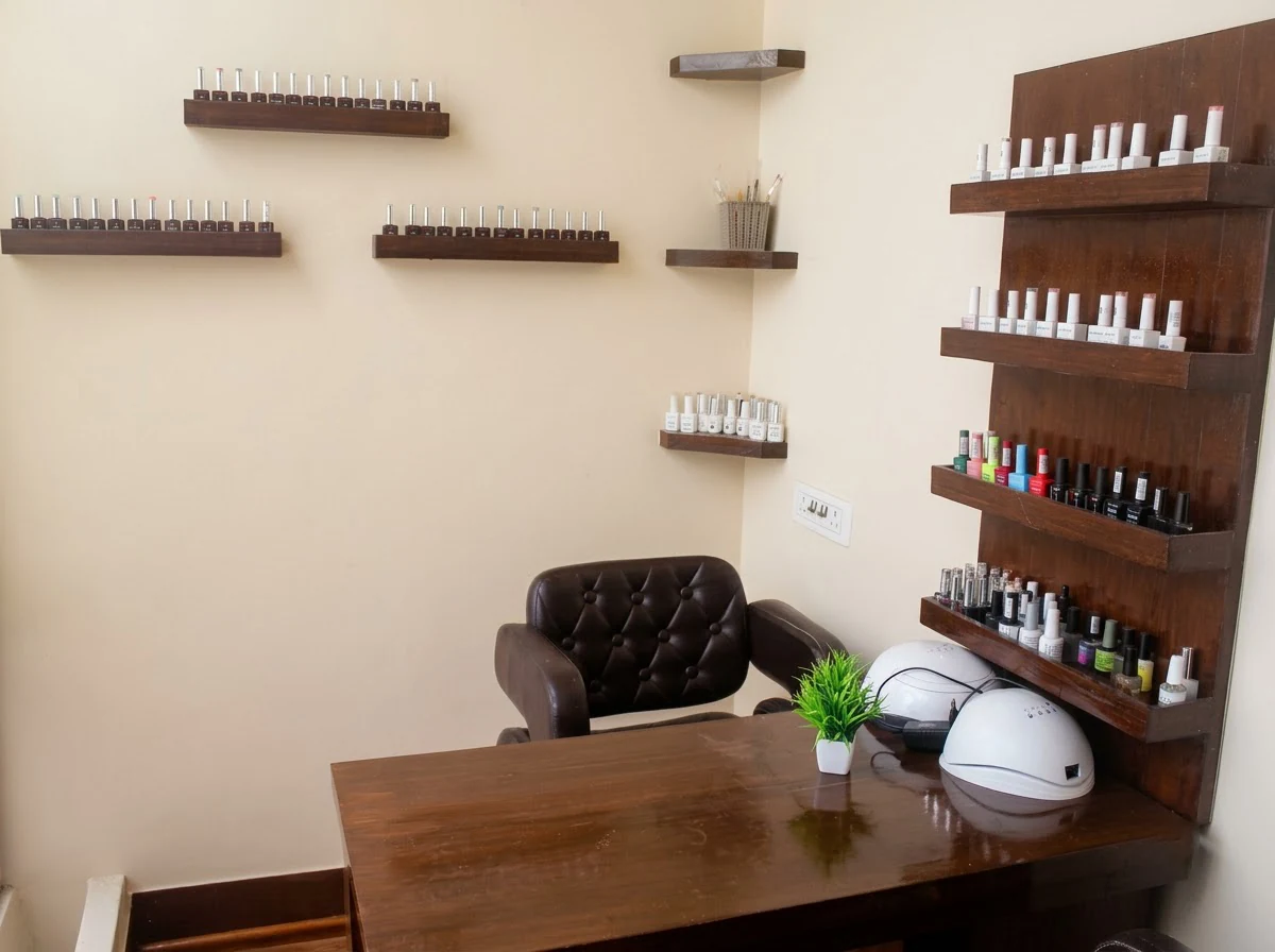 Ss 4 Scissors Salon work - Dedicated Nail Bar & Manicure Station